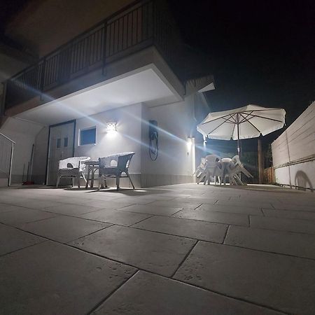 Casa Vacanza Fiori Di Maggio Pulsano Exteriör bild
