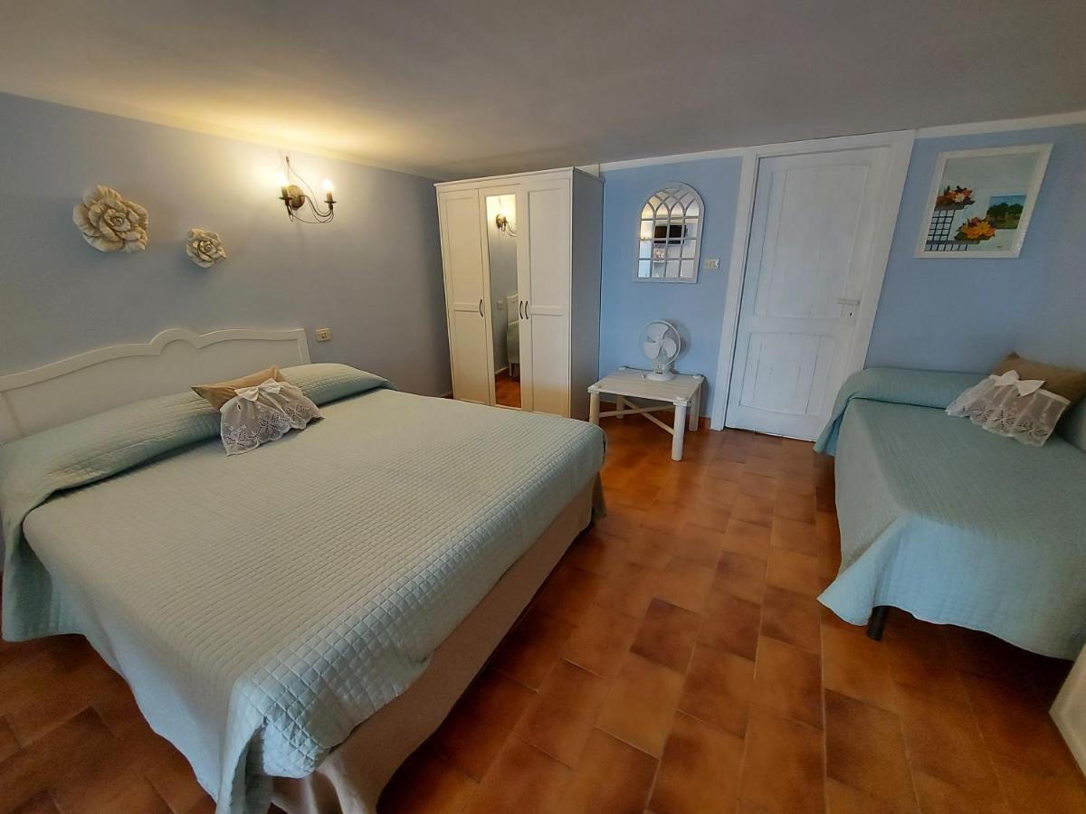 Casa Vacanza Fiori Di Maggio Pulsano Exteriör bild