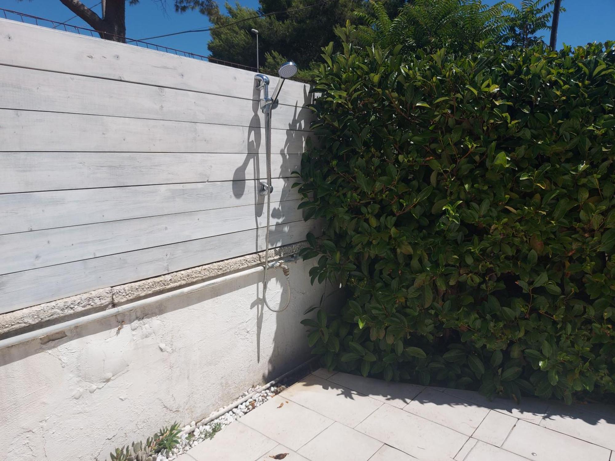 Casa Vacanza Fiori Di Maggio Pulsano Exteriör bild