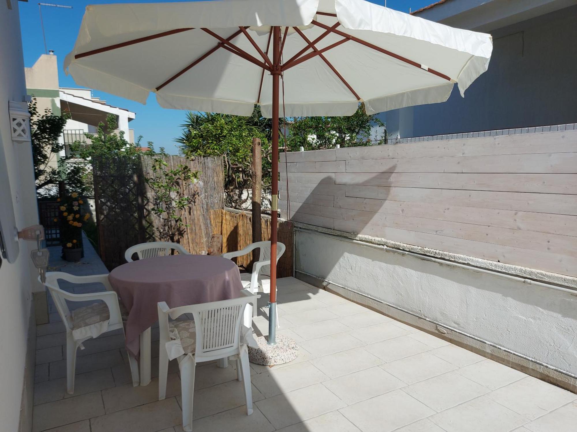 Casa Vacanza Fiori Di Maggio Pulsano Exteriör bild